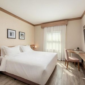 Standard Double 1 Double Bed